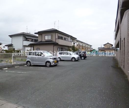 Raffine泉 駐車場