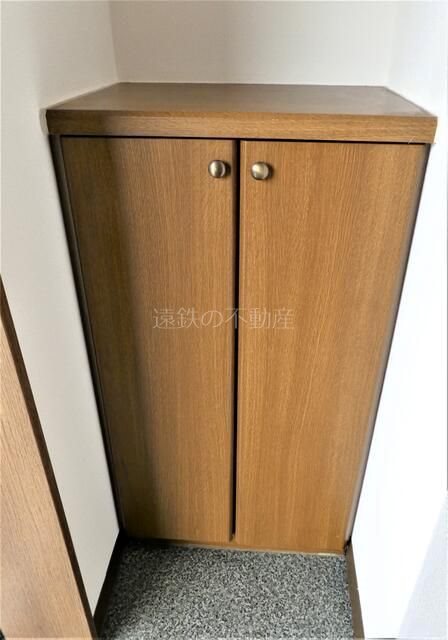 サンライズヒルズ 玄関