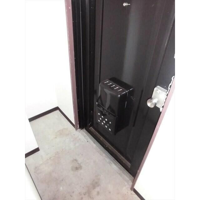 ホワイトロッジ 玄関