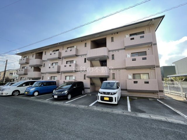 ファミール 駐車場