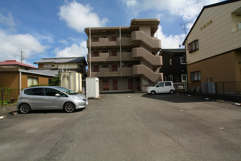 GRAN　SHARIO 駐車場