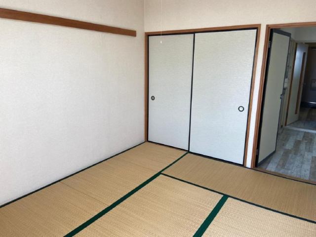 コンフォール(和田町) ベッドルーム