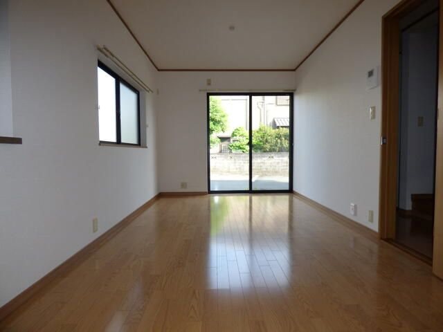 メイプルトゥリー リビング