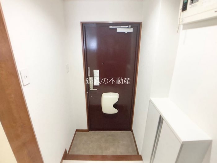 棒屋助信ハイツ 玄関