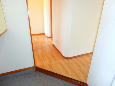 ミヤビメゾンＢ 玄関