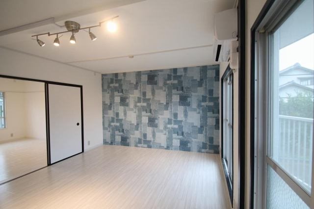 ヴィラコンフォート下俣南 リビング