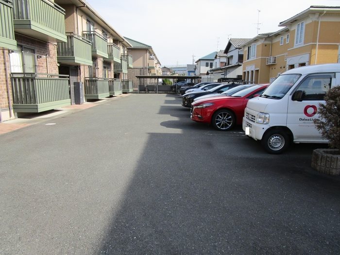 エムロードⅡ 駐車場