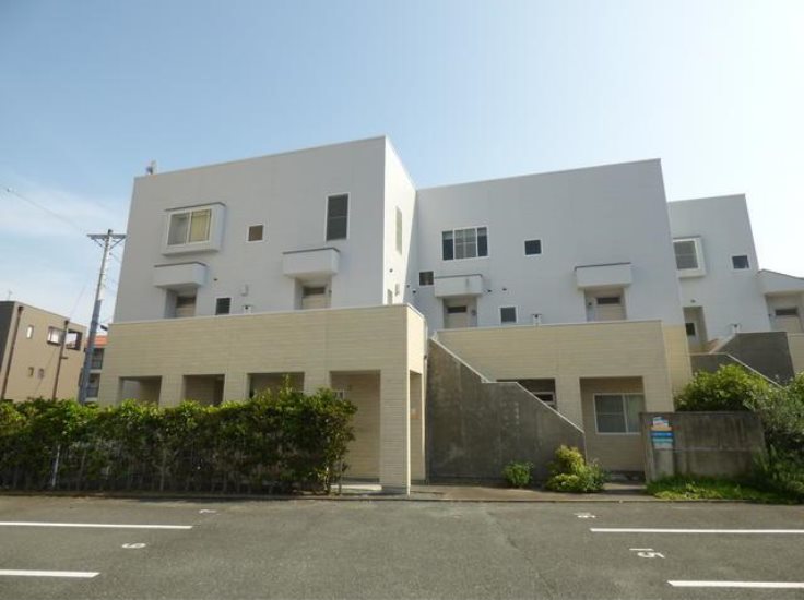 アンダンテ 駐車場