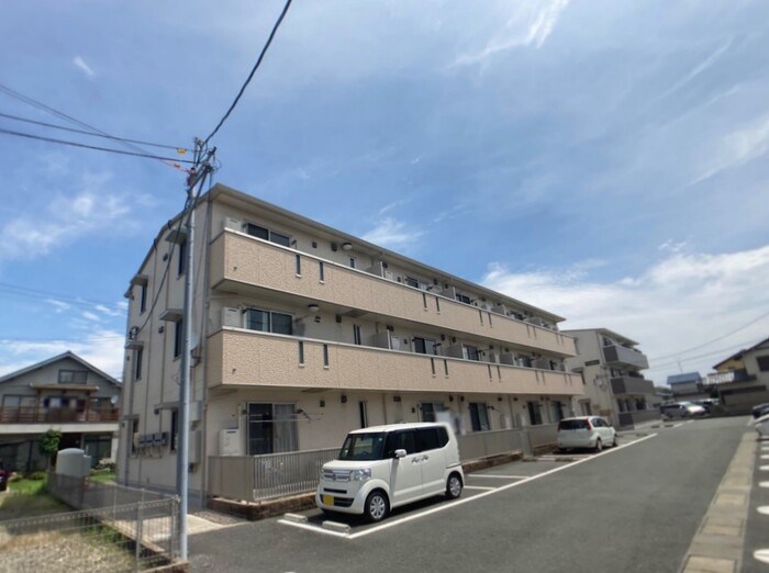 ヴィラ・ラフィーネ 203号室 外観