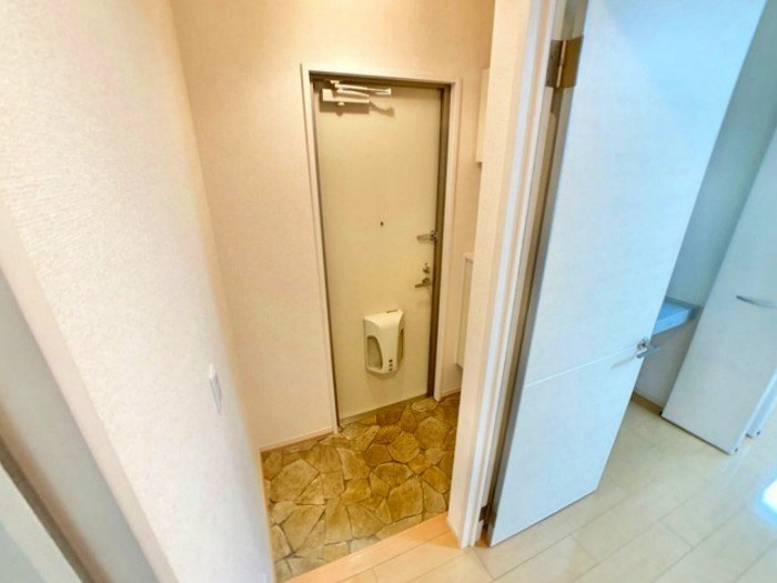 ヴィラ・ラフィーネ 玄関