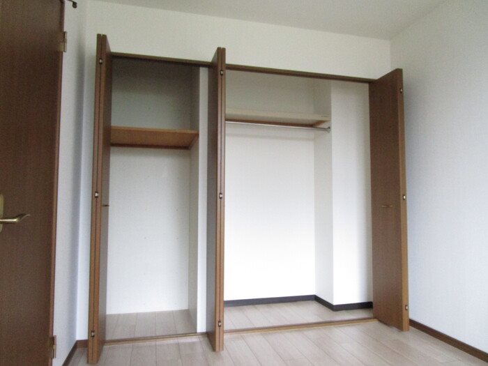 ヴィラージュ有玉 収納