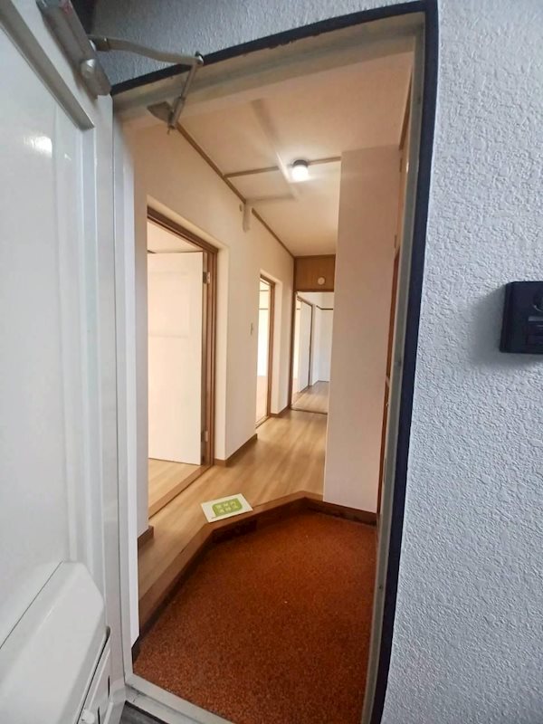 ヴィラコンフォート下俣南 玄関