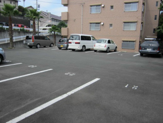 セブンヒルズ 駐車場