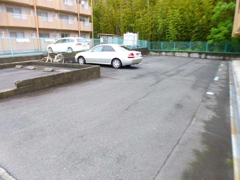 グリーンビレッジ 駐車場