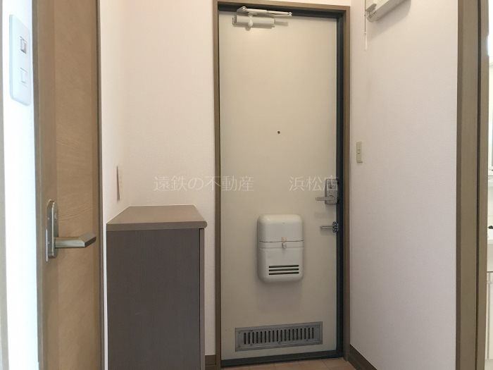 アチチュード 玄関