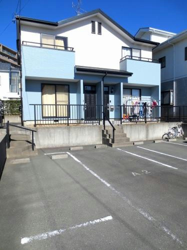 クワトロ臨江山 駐車場