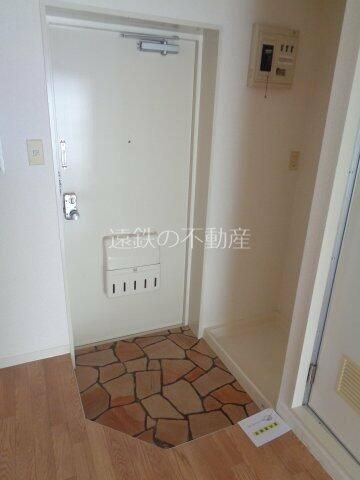 ロイヤルシングル 玄関