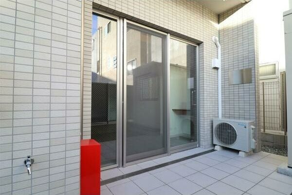 ル・リオン元浜 ベランダ