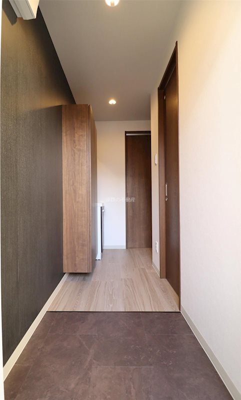 ル・リオン元浜 玄関