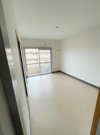 ローヤル石津Ⅱ リビング