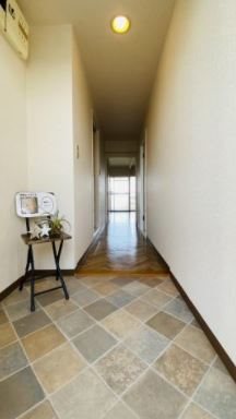 フロントヒルズⅡ 玄関