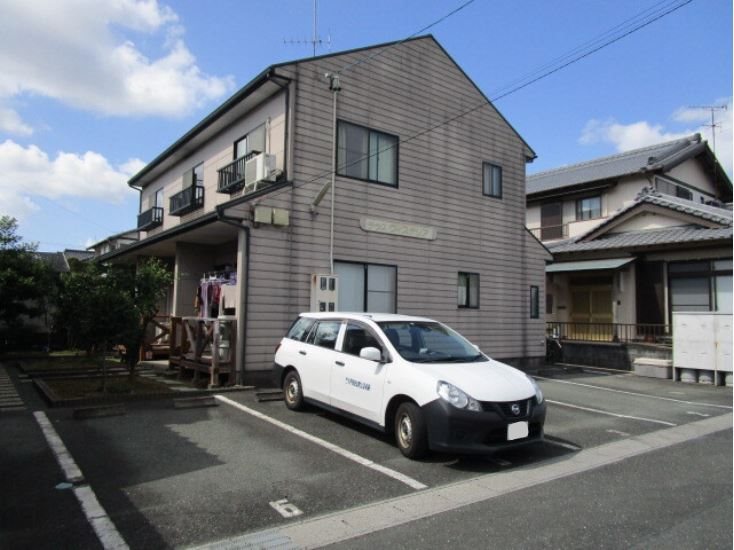 テラスウィステリア 駐車場
