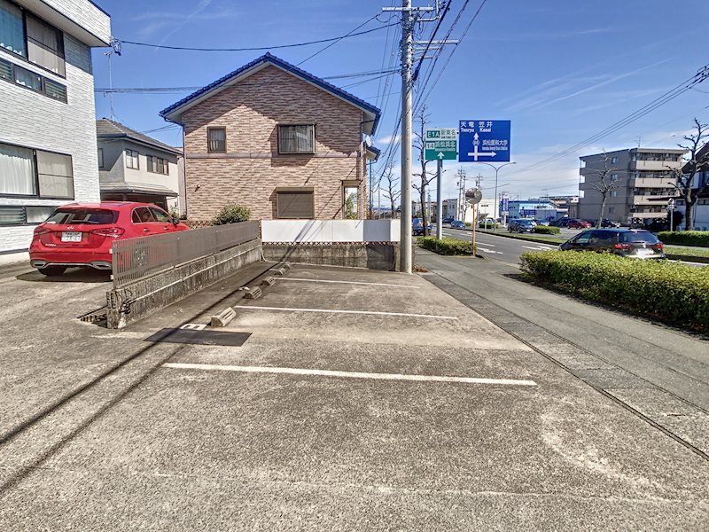 ヒルズ北山 駐車場
