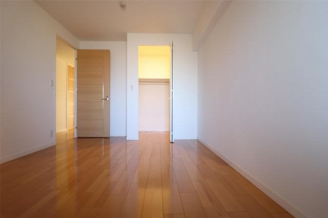 ロイヤルクレスト助信 ベッドルーム