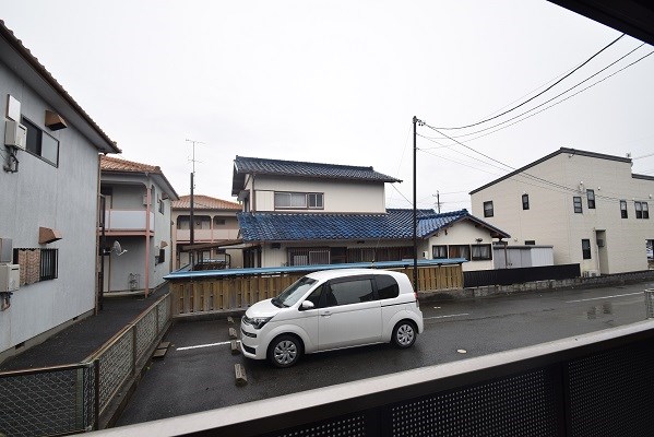 エヴァーグリーン 駐車場