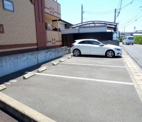 サンパティーク 駐車場