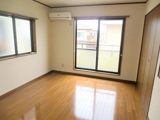 テラス鈴木A・B・C ベッドルーム