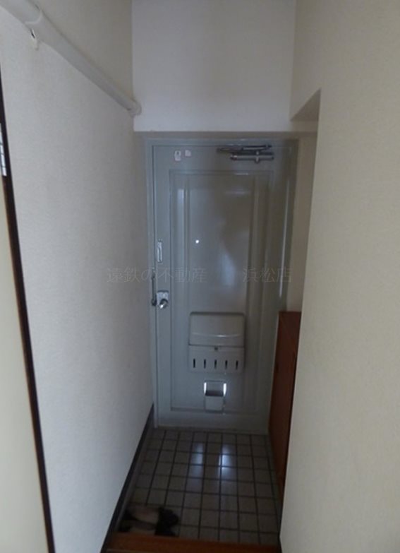 テスコム西伊場 玄関