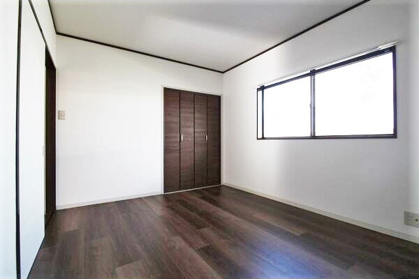 五平ハイツD ベッドルーム