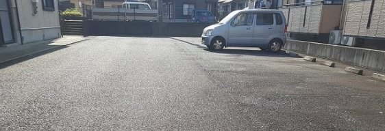 ロイヤルガーデン　C 駐車場