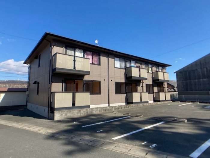 ヴィラ・モンターニュ 201号室 外観