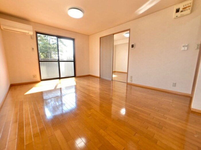 ヴィラ・モンターニュ リビング