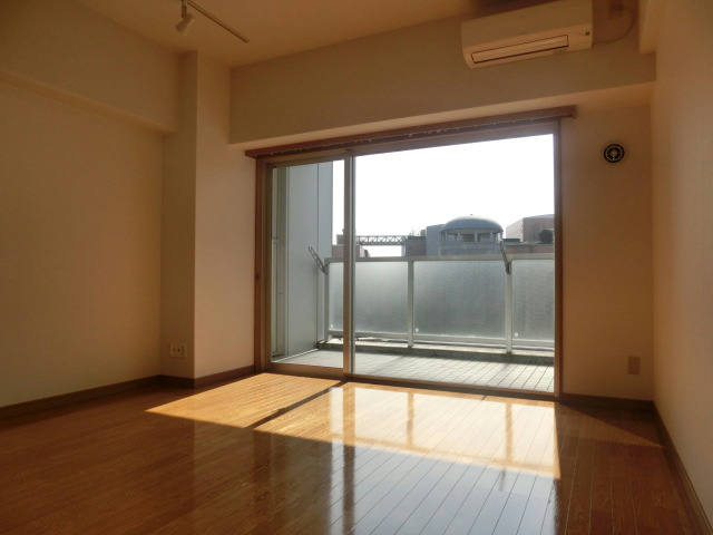 第2ハマエイビル ベッドルーム