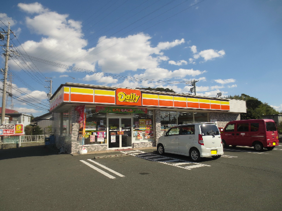 ナンディナハウス コンビニ