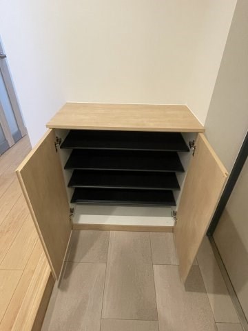 ル・リオン芳川 玄関