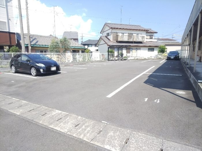 スプルース下俣 駐車場