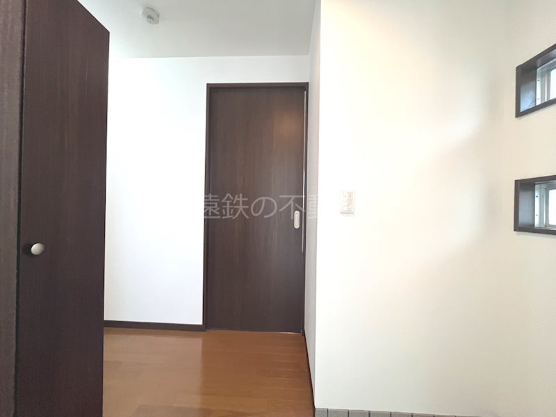マイシャトー国府台D 玄関