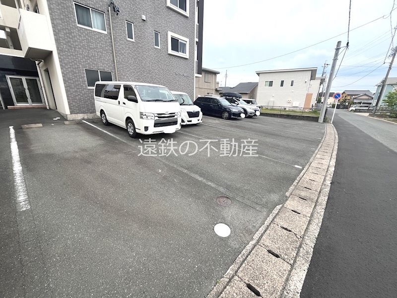 マイシャトー国府台D 駐車場