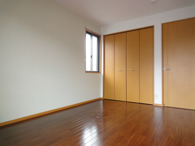 リビングタウン長谷　Ｄ ベッドルーム