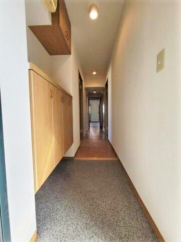 メゾン・ド・フェリエ 玄関