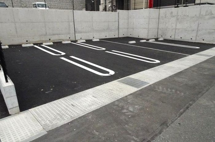 プリムヴェール 駐車場