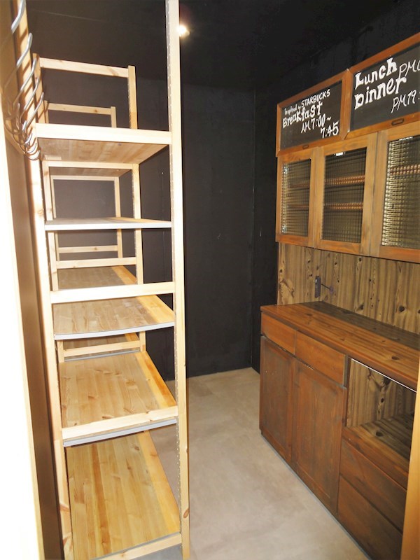 半済戸建 収納