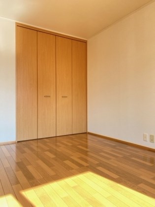 シェ・モア志都呂B ベッドルーム