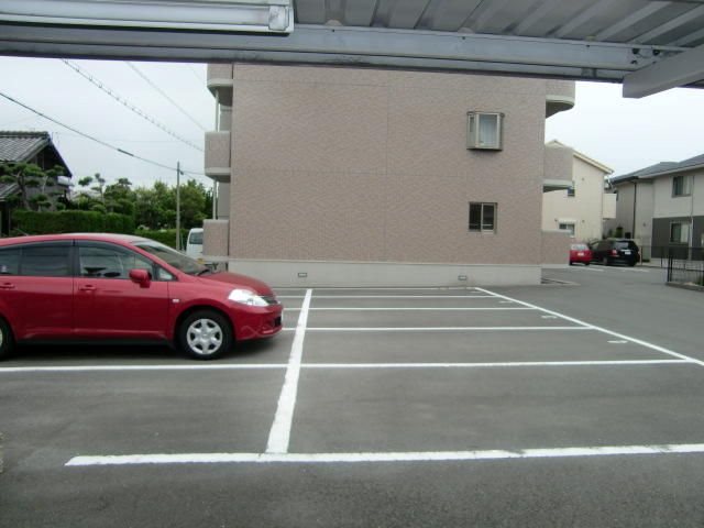 ジェントリー 駐車場