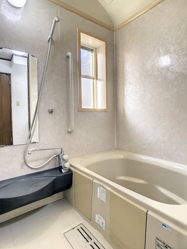 ブライティ薬師 風呂画像