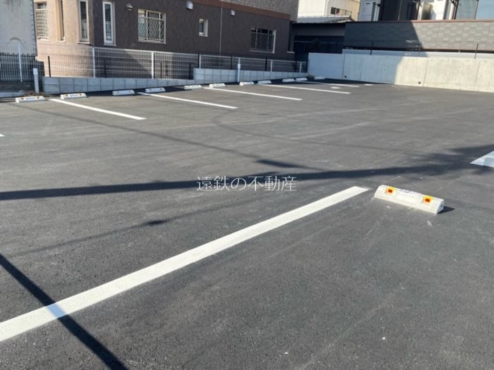 ボンヌ・シャンスB 駐車場